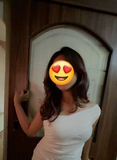 Pihu High Profile Genuine Service Ahmeda - puta in Ahmedabad Photo 1 of 2