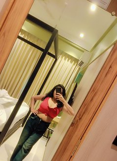 Pihu independent meet & cam show - escort in Mumbai Photo 4 of 6