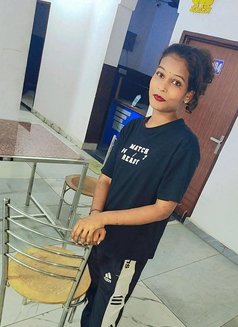 Pihu - escort in New Delhi Photo 1 of 5