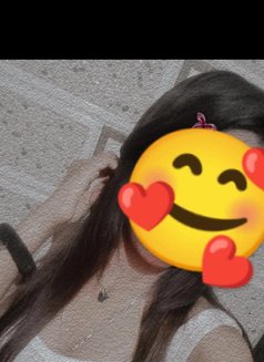 Pihu - puta in New Delhi Photo 6 of 8