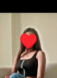 Pihu - puta in New Delhi Photo 7 of 8