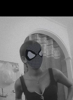 Pihu - puta in New Delhi Photo 8 of 8