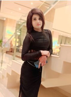 Pihu - escort in New Delhi Photo 2 of 6