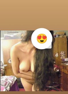 Pihu - escort in New Delhi Photo 3 of 4