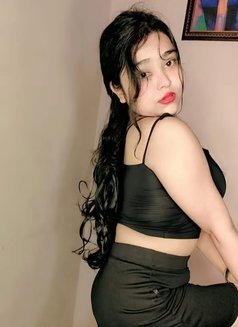 Pihu - escort in New Delhi Photo 3 of 4