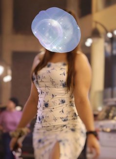 Pihu - escort in Noida Photo 1 of 3