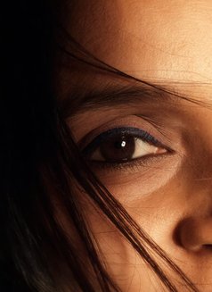 Piiya - escort in Mumbai Photo 4 of 6