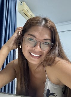 Pilipina - Transsexual escort in Bangkok Photo 1 of 3
