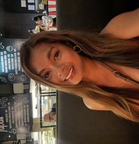 Pilipina - Transsexual escort in Bangkok
