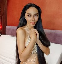 Pim 8 Inches - Intérprete transexual de adultos in Dubai Photo 7 of 8