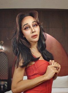 Pim 8 Inches - Intérprete transexual de adultos in Dubai Photo 8 of 8
