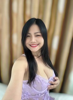 Pim - escort in Bangkok Photo 2 of 13