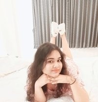 Pimple Singh - puta in Hyderabad