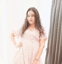 Pimple Singh - puta in Hyderabad