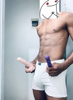 Pinacolada - Male companion in Abidjan Photo 1 of 2