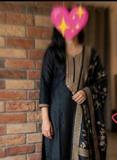 Pinal - escort in Mumbai Photo 3 of 3