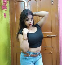 Pinal - escort in Thane