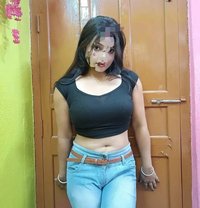 Pinal - escort in Thane