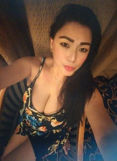 Pinay Big Boobs good sucker - puta in Dubai Photo 19 of 19
