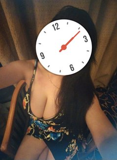 Pinay Big Boobs good sucker - puta in Dubai Photo 4 of 4