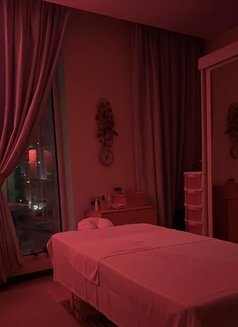 Ping Massage - masseuse in Al Manama Photo 7 of 9