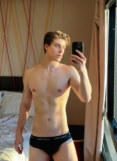 Pink Boy UK - Male escort in Dubai Photo 2 of 20