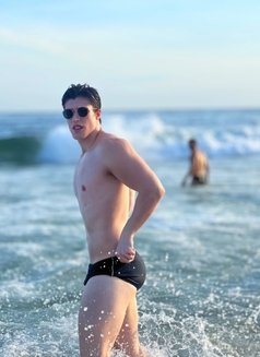 Pink Boy UK - Male escort in Dubai Photo 10 of 20