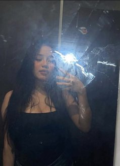 Pink - escort in Manila Photo 4 of 4