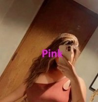 Pink - puta in New Delhi