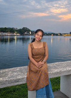 Pinki - masseuse in Kochi Photo 1 of 6
