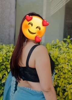 PINKI PUNJABI PATOLA ONLY OUTCALL - escort in New Delhi Photo 6 of 19