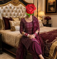 PINKI PUNJABI PATOLA ONLY OUTCALL - escort in New Delhi