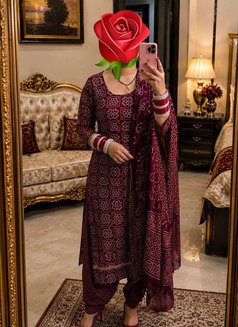 PINKI PUNJABI PATOLA ONLY OUTCALL - escort in New Delhi Photo 2 of 19