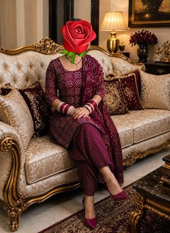 PINKI PUNJABI PATOLA ONLY OUTCALL - escort in New Delhi Photo 3 of 19