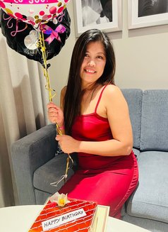 Pinky - puta in Dubai Photo 4 of 10