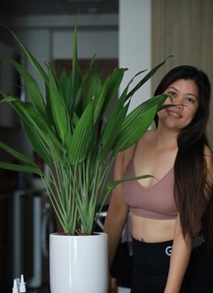 Pinky - puta in Dubai Photo 7 of 10