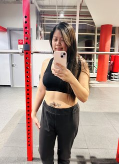 Pinky - puta in Dubai Photo 8 of 10