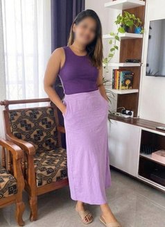 Pinky Girl - puta in Colombo Photo 2 of 5