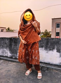 SOUTH INDIAN ACTRESS - escort in Dubai Photo 9 of 12