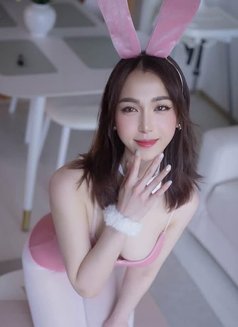 Pinky - escort in Tokyo Photo 1 of 7