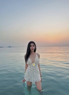 Pinky - masseuse in Abu Dhabi Photo 5 of 12