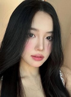 Màu hồng - Masajista in Ahmedabad Photo 1 of 2