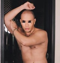 PINOYMASSEUR Poppers - Male companion in Manila