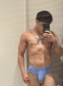 Pipe Xxl - Acompañantes masculino in Dubai Photo 1 of 11