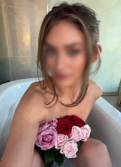 Piper Lovell - escort in New Delhi Photo 11 of 16