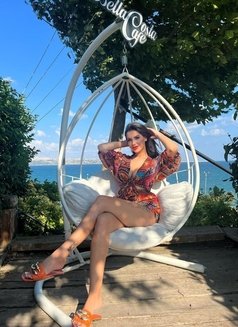 Daria - escort in Cairo Photo 5 of 13