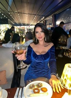 Daria - escort in Cairo Photo 6 of 13