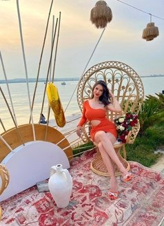 Daria - escort in Cairo Photo 11 of 13