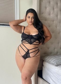 Piss Mistress Here! Make me your dirty l - Dominadora in Ahmedabad Photo 4 of 5