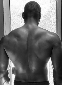 Pitar Noir - Acompañantes masculino in Dubai Photo 1 of 1